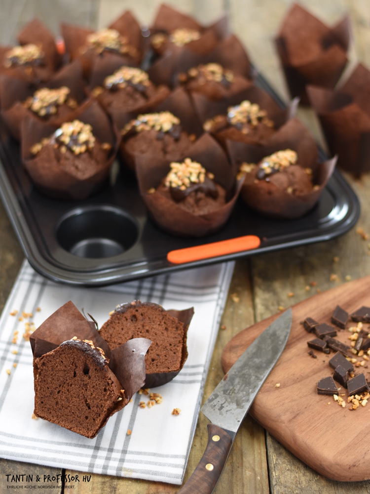 SCHOKOLADEN MUFFIN MIT MANDELKROKANT