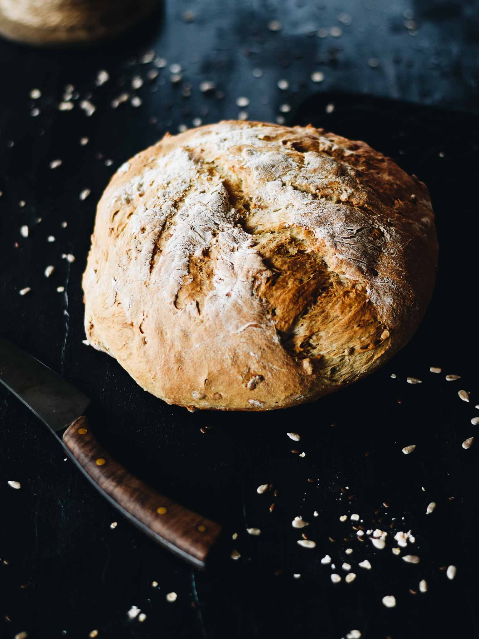 Dinkel-Brot mit Hefe und Kernen - SANDDORN &amp; SEEGRAS