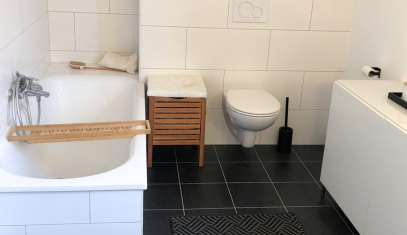Tipps für ein blitzblankes Bad: So strahlt dein Badezimmer wie neu