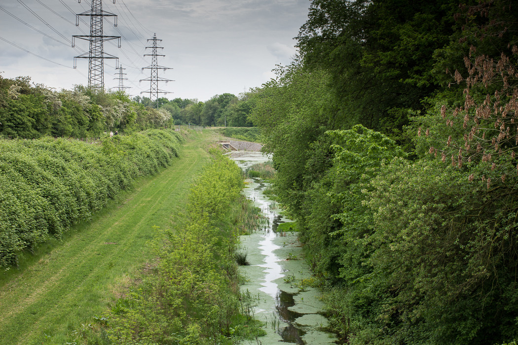 Die Kleine Emscher in Oberhausen Buschhausen renaturiert.
