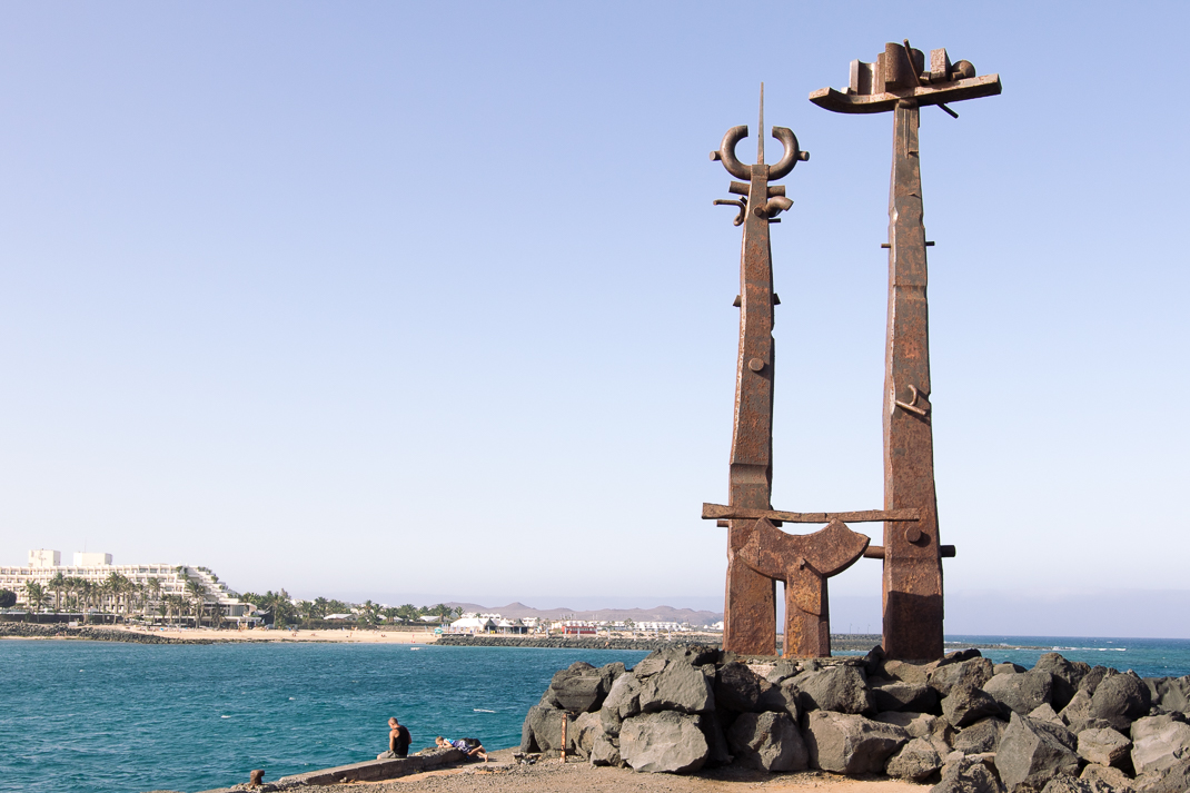 Costa Teguise, Plastik von Cesare Manrique