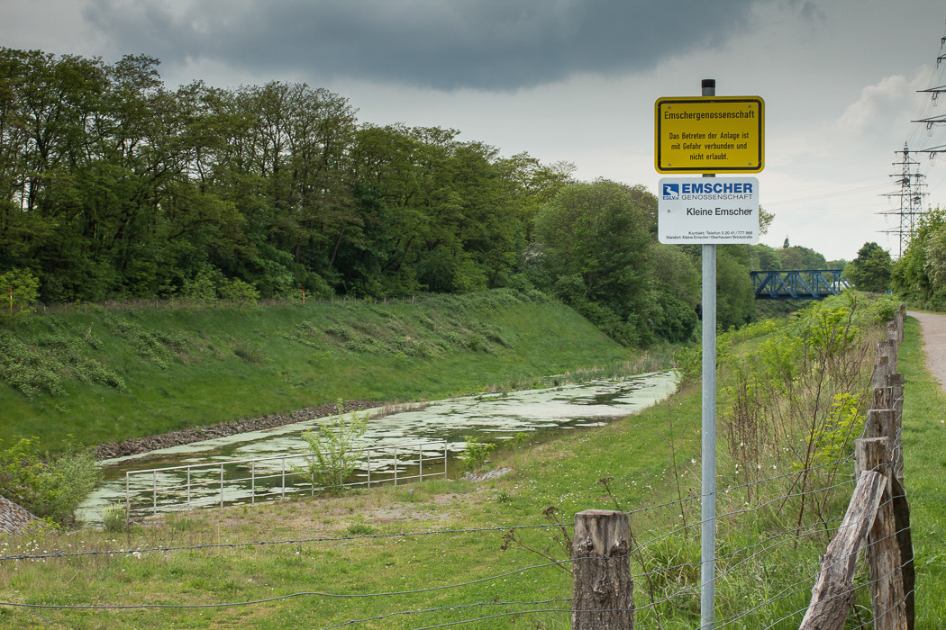 Die Kleine Emscher in Oberhausen Buschhausen renaturiert.