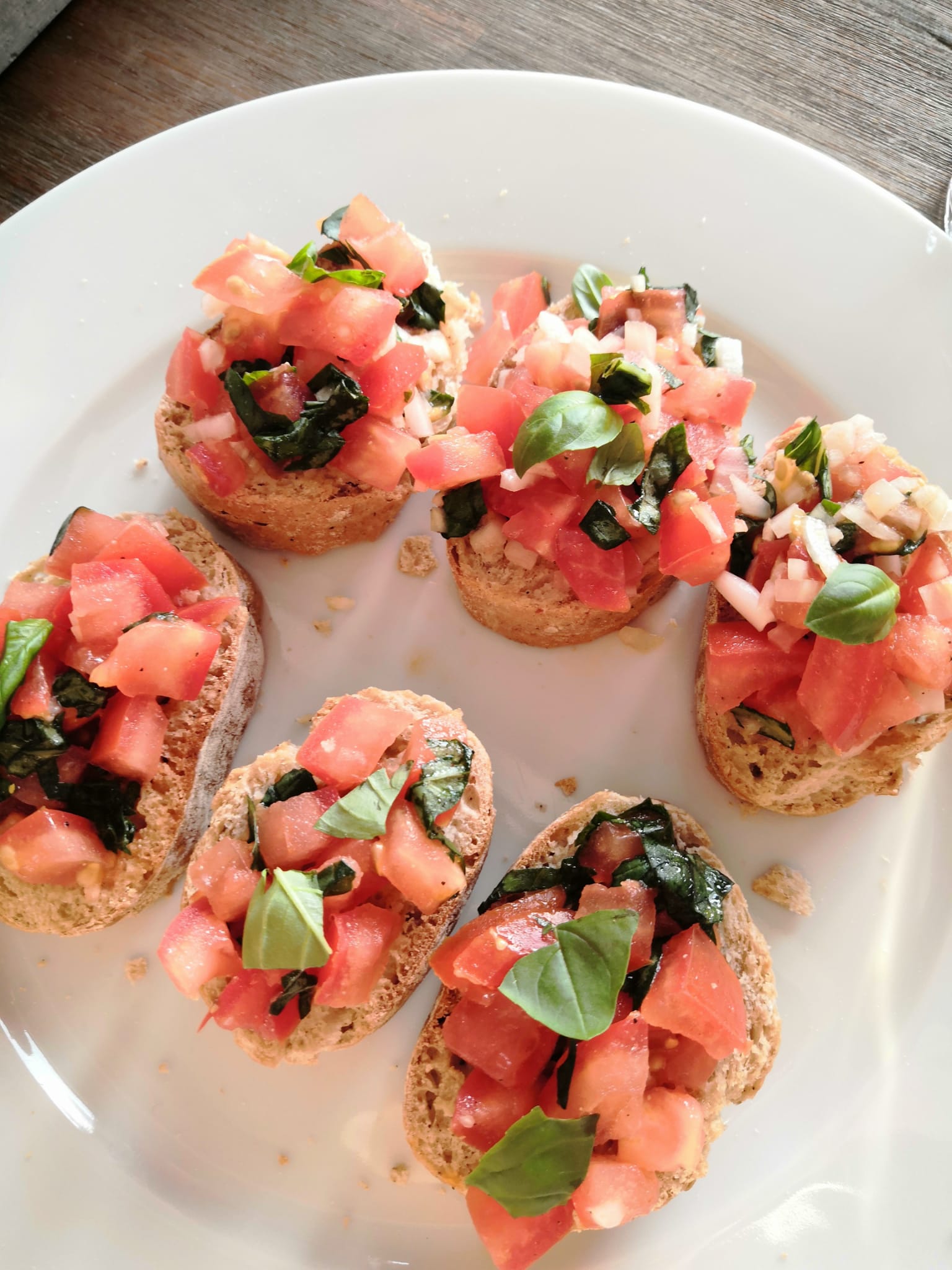 Also Vorspeise gab es leckere Bruschetta.