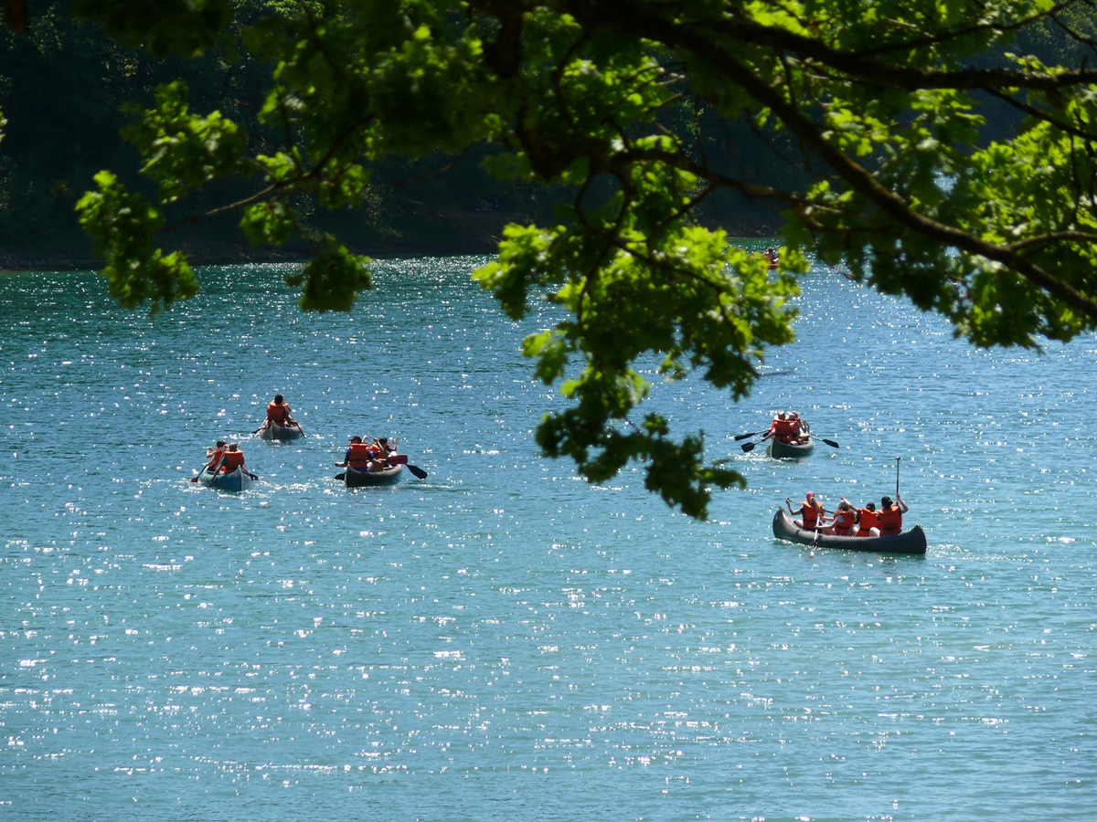 Fast alle Kinder trauten sich, in den Kanus auf die Aggertalsperre zu fahren