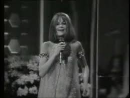 Año 1967...Canción Ganadora: "Puppet on a String"...Cantante: Sandie Shaw... Pais: Reino Unido