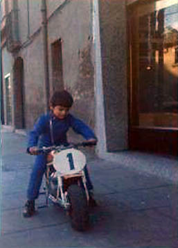 Javier y su Mini Marcelino "racer", número 1 de las pistas