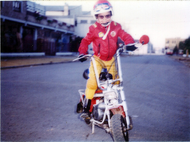 Minimotero profesional desconocido en su Mini Marcelino Primera Serie