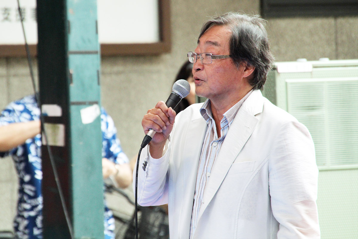 仲見世メイン会場MC：伊藤　圭介