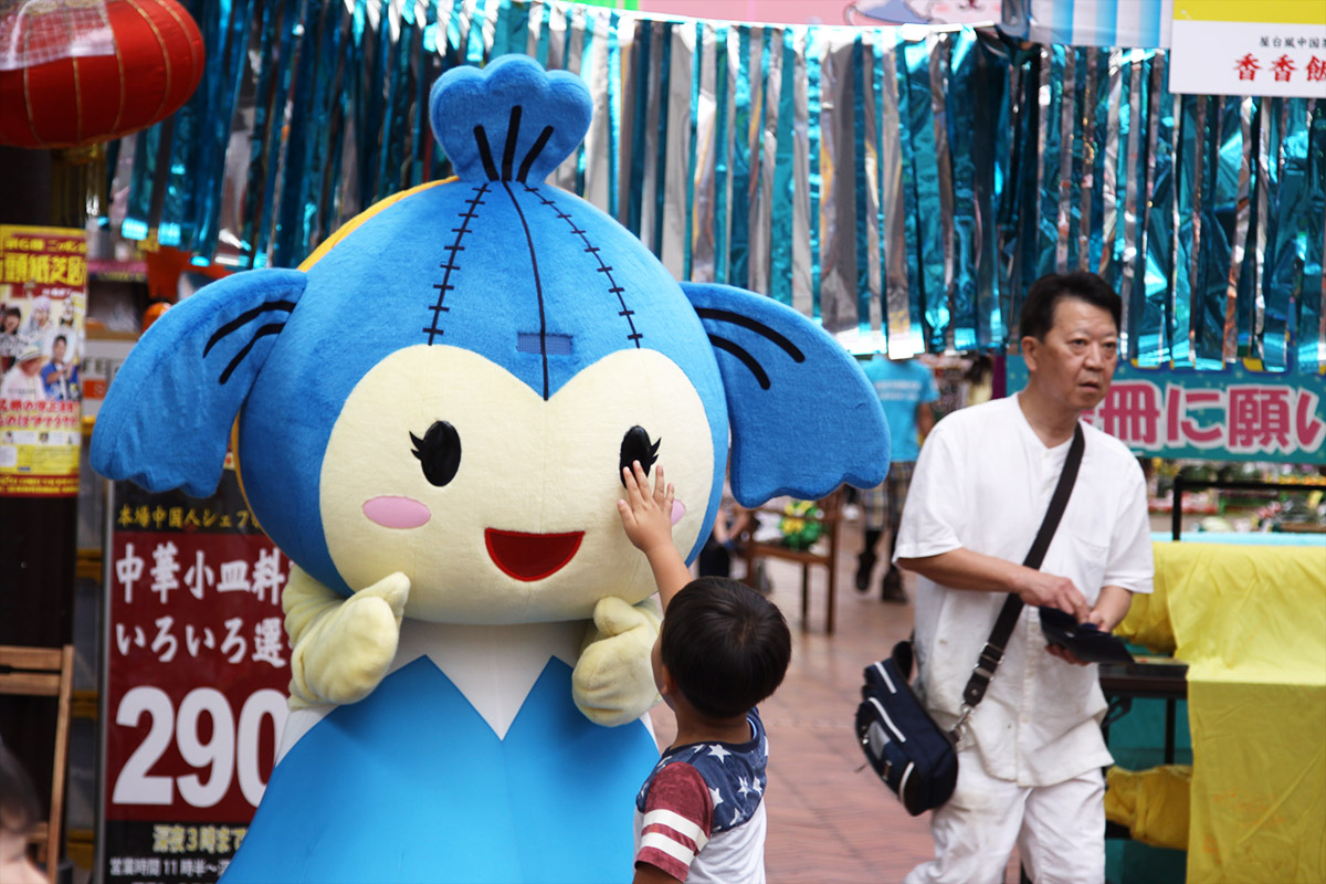 沼津市非公式ゆるキャラ「ヒモノオンナ　ひものん」