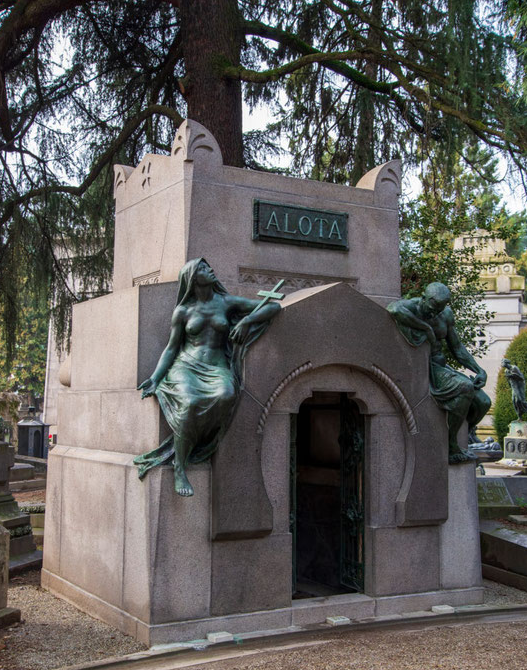 Milano - Tomba Alota presso Cimitero Monumentale