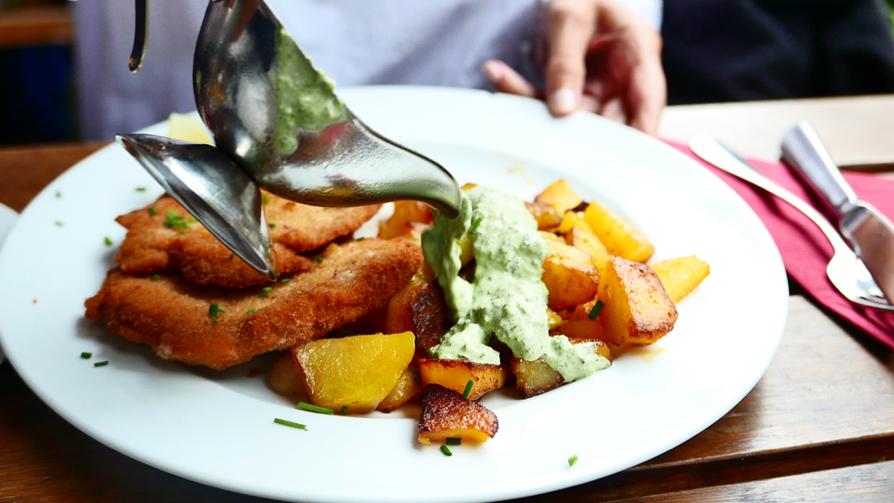 Schnitzel mit grüner Soße Frankfurt