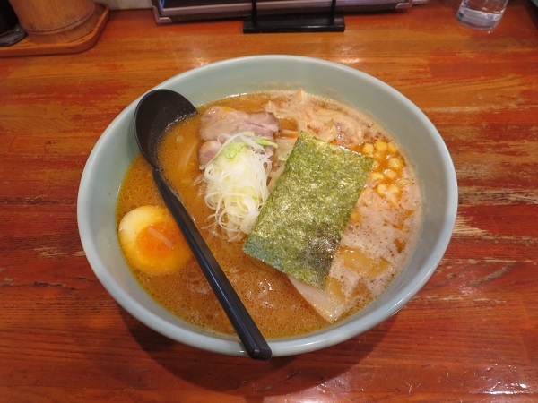 らぁめん美春の特選味噌らーめんの全体画像。