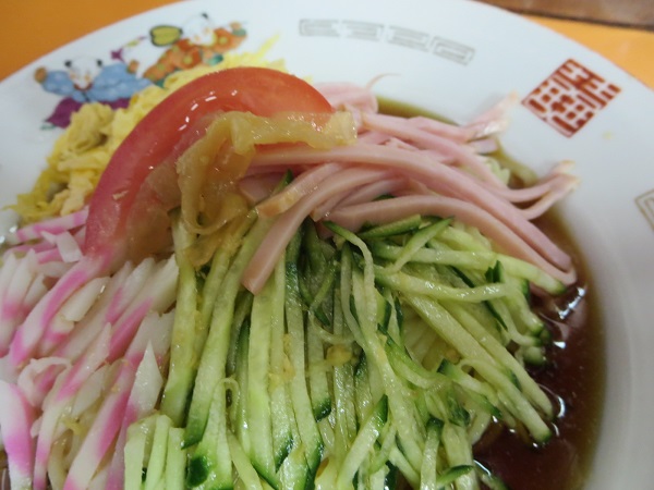 中華 コナンの冷やし中華の近影画像。