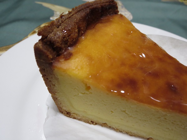 マヤラベイユの焼きチーズケーキの近影画像。