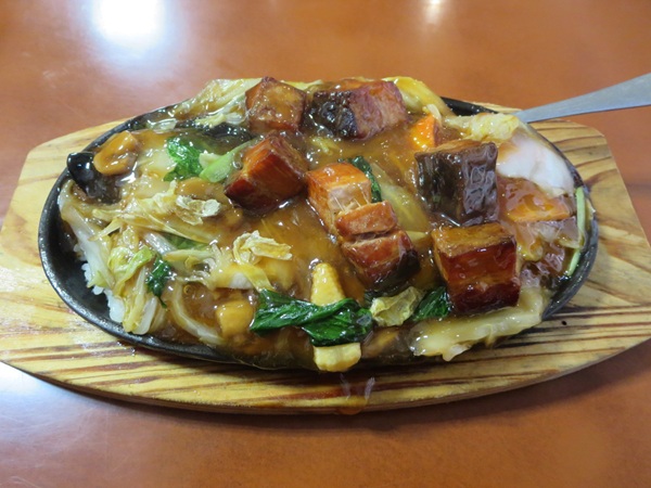 眞味（鉄板蒲焼角煮飯）