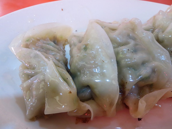 味達の餃子の焼き目がついていない側の近影画像。