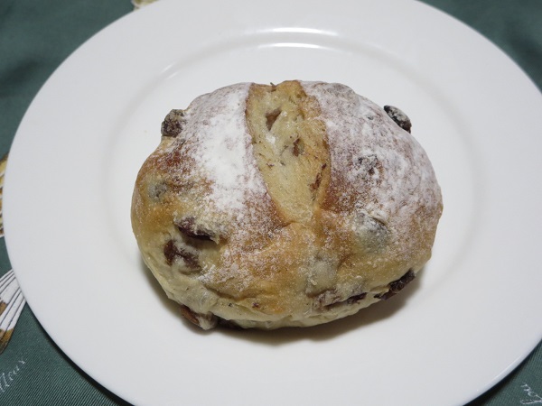 Tiny Bakery トイット（レーズンロール）