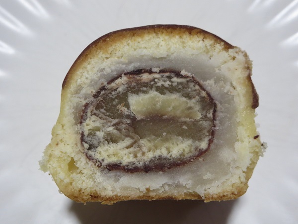 菓子工房福どらの栗かくれんぼの断面の近影画像。