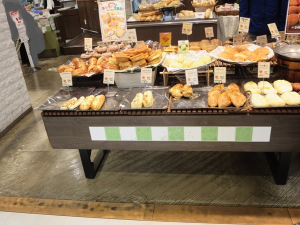 マロンドの店内の様子。