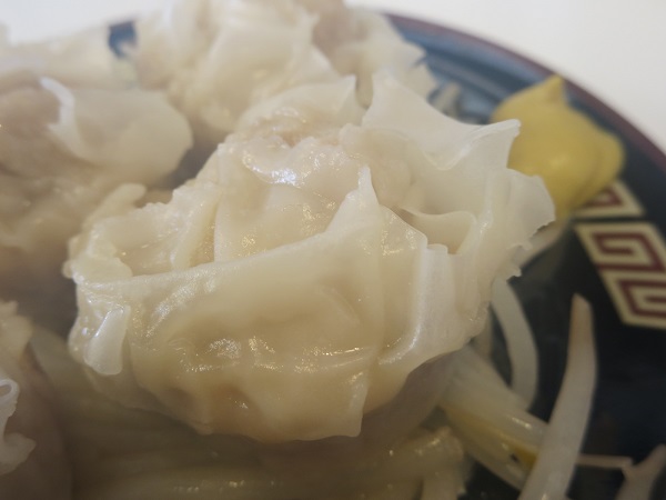 北海道らーめんみそ熊の黒豚焼売の近影画像。