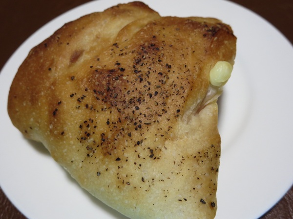 リヨンSUDA COREのスパイシーチーズの近影画像。