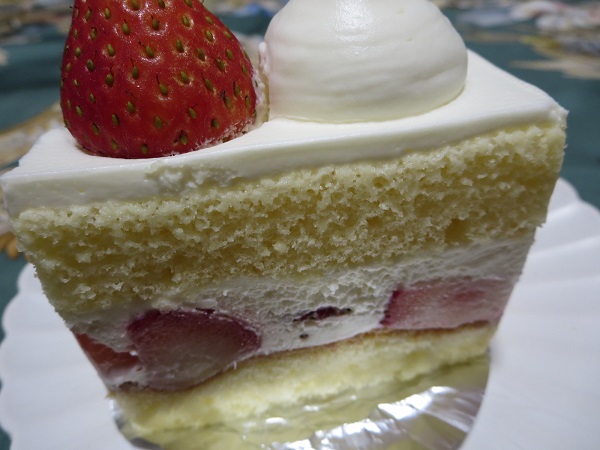 ル・スリールのいちごショートの近影画像。
