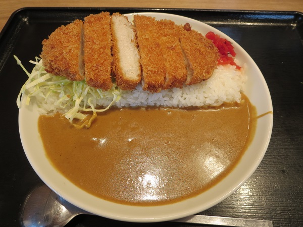 野郎めしの熟成ロースカツカレーの全体画像。