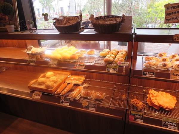 Boulangerie MASSAの店内。
