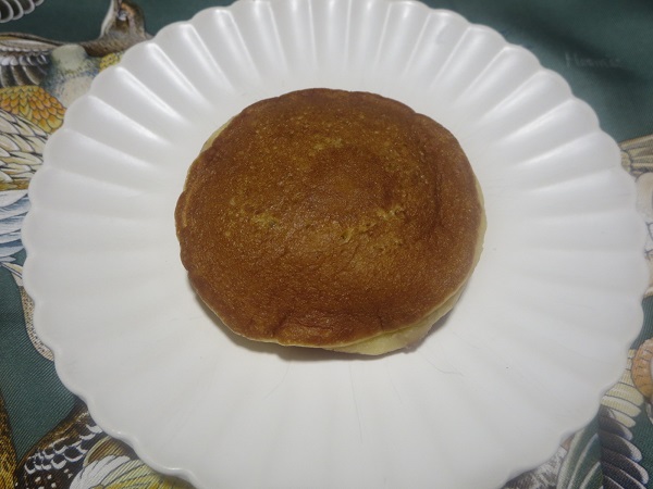 菓匠 ささやの落花生どら焼きの全体画像。