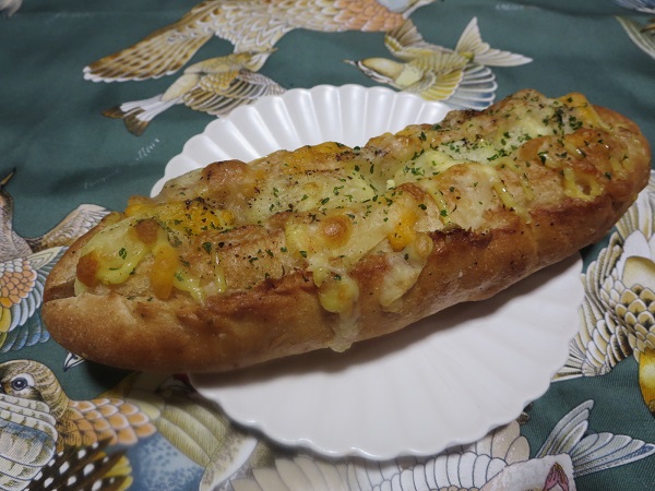 てるパン（じゃがチーズフランス）