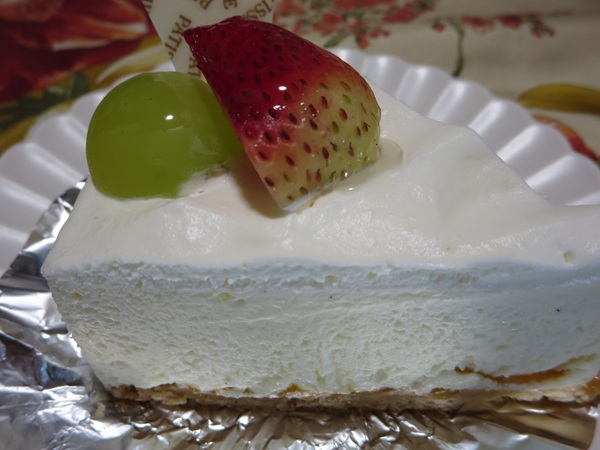 ルミエールのレアチーズケーキの近影画像。