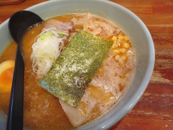 らぁめん美春の特選味噌らーめんの近影画像。