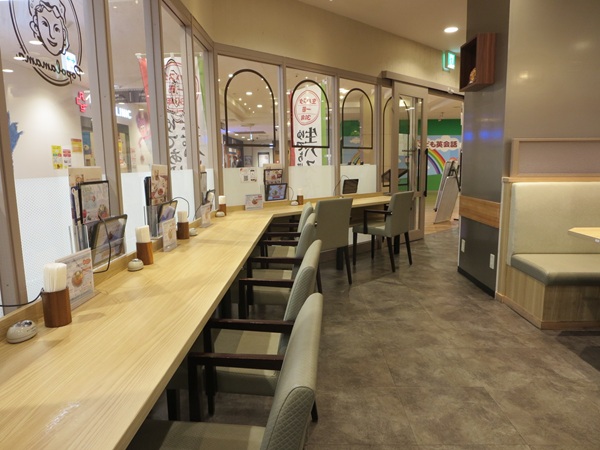 ポポラマーマの店内の様子。