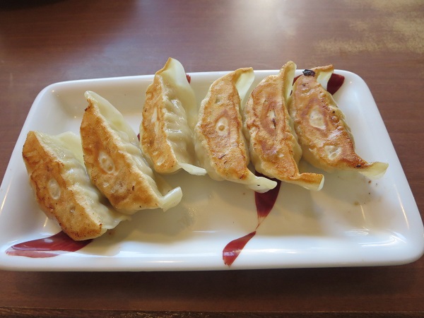 丸源ラーメンの丸源餃子の全体画像。