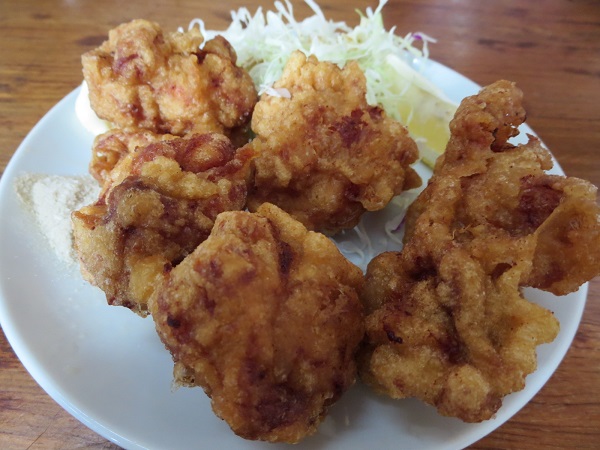 台湾料理 海林の鶏肉の唐揚げの近影画像。