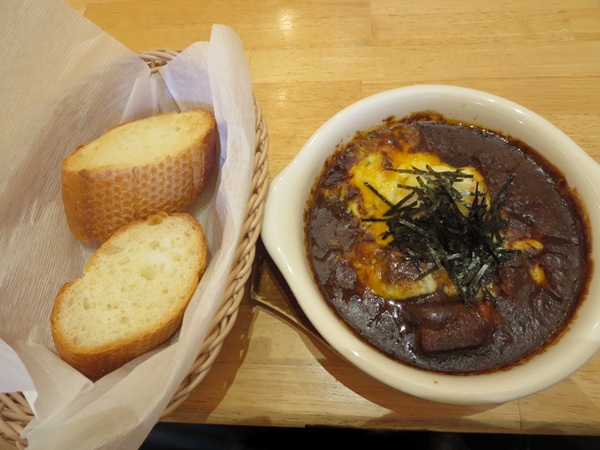 コメダ珈琲店のビーフシチューの全体画像。