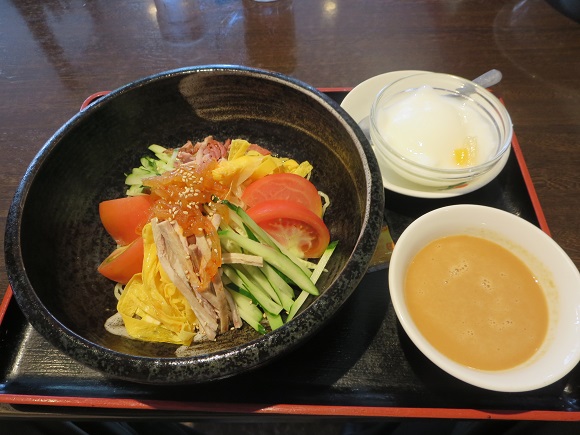 桂林餃子満足の桂林冷やし中華の姿見