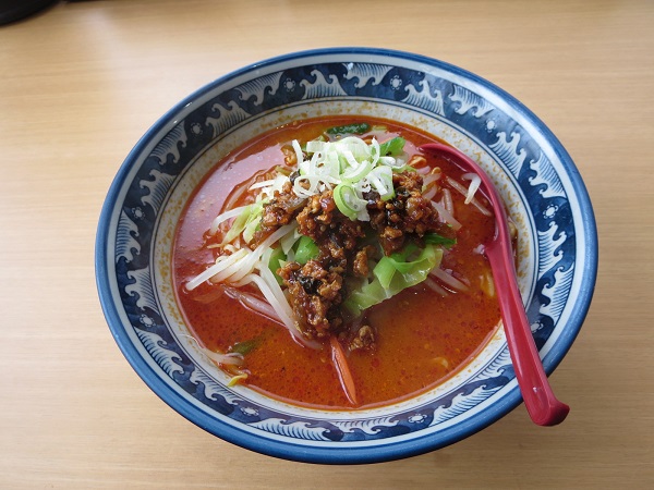 品鮮居の担々麺の全体画像。