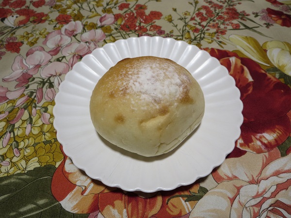 あんですのラムレーズンあんぱんの全体画像。