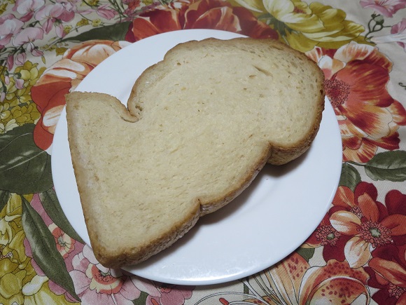 ル ベンケイの黒糖食パンの冷凍した状態。