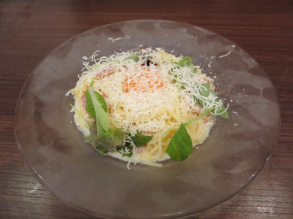 ポポラマーマ（冷製パルミジャーノチーズのカルボナーラ）