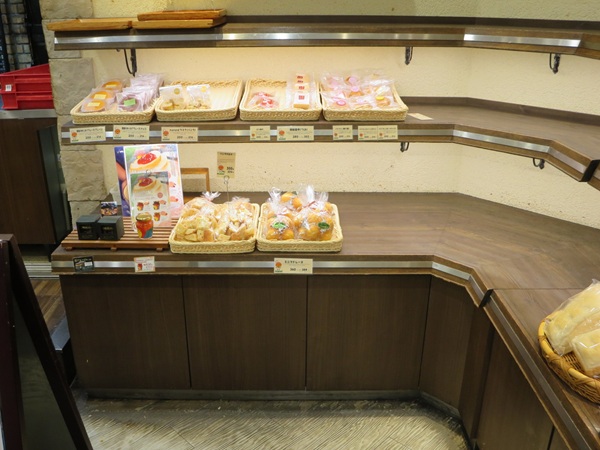 マロンドの店内の様子。