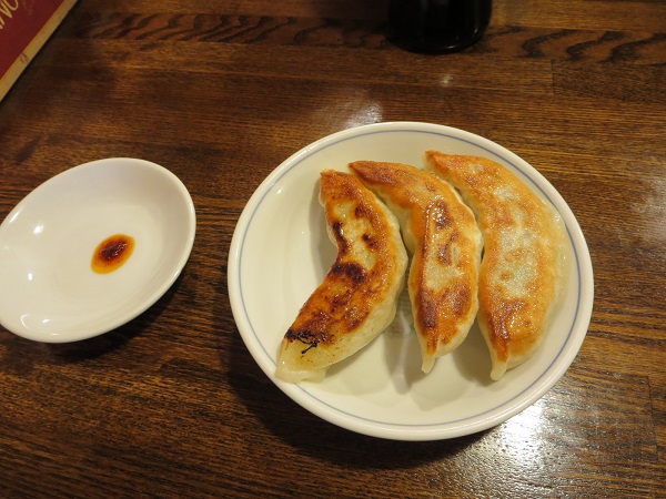 光そばの餃子の全体画像。