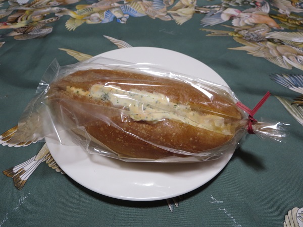 Tiny Bakery トイットのたまごサンドの全体画像。