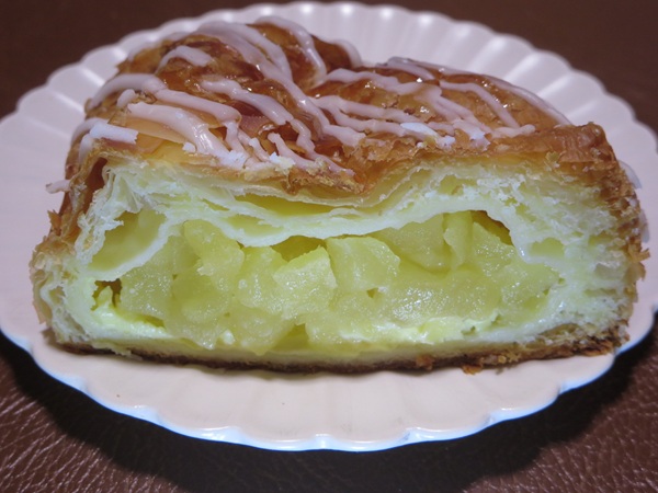 BAKERY 1960のリンゴスターの断面の近影画像。