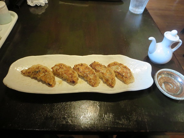 くうろん焼き餃子の全体画像。