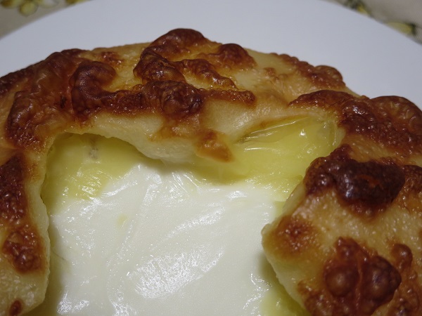 リヨンライズののびーるチーズブールの近影画像。