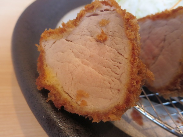 とんかつ神楽坂さくらの棒ヒレかつランチの近影画像。