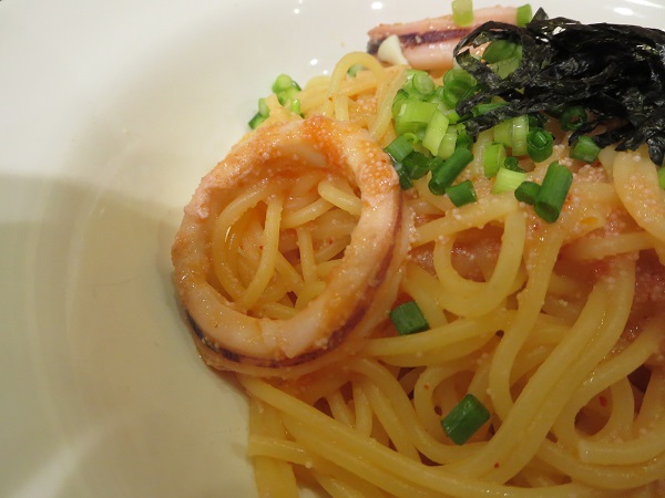 ポポラマーマのイカと熟成明太子バター仕立てのイカの近影画像。