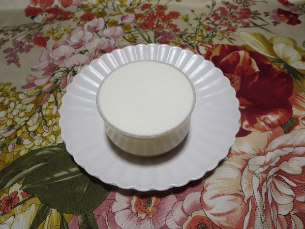 パティスリー CoharuのCoharuプリンの全体画像。